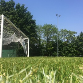 Plaatsing van voetbaldoelen en dug-outs in Steenokkerzeel - afbeelding