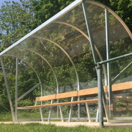 Plaatsing van voetbaldoelen en dug-outs in Steenokkerzeel - afbeelding