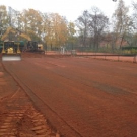 Renovatie gravel tennisvelden bij TC Rapid Waterschei - afbeelding