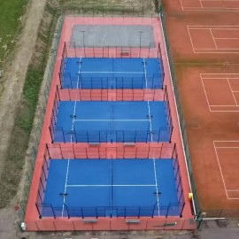 Aanleg van padel courts bij Runkster TC - afbeelding