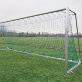 Voetbaldoel Lyon 2, jeugd