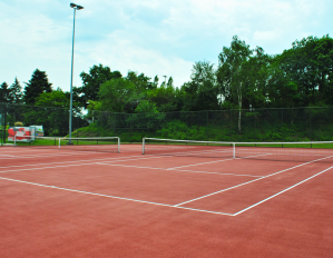 Aanleg van TechTenn courts in Laakdal